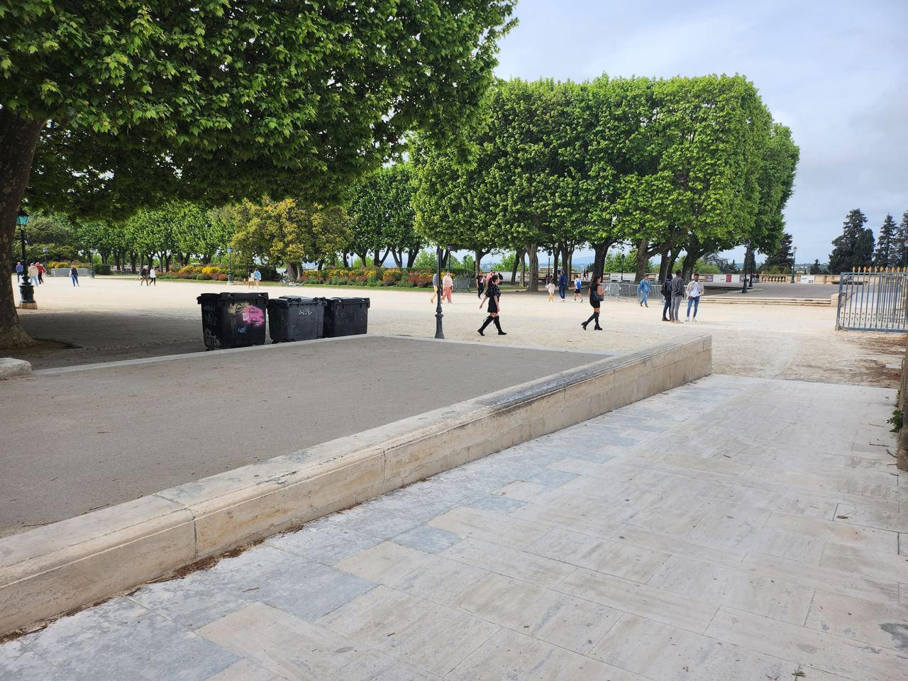 Curb Peyrou — photo 1