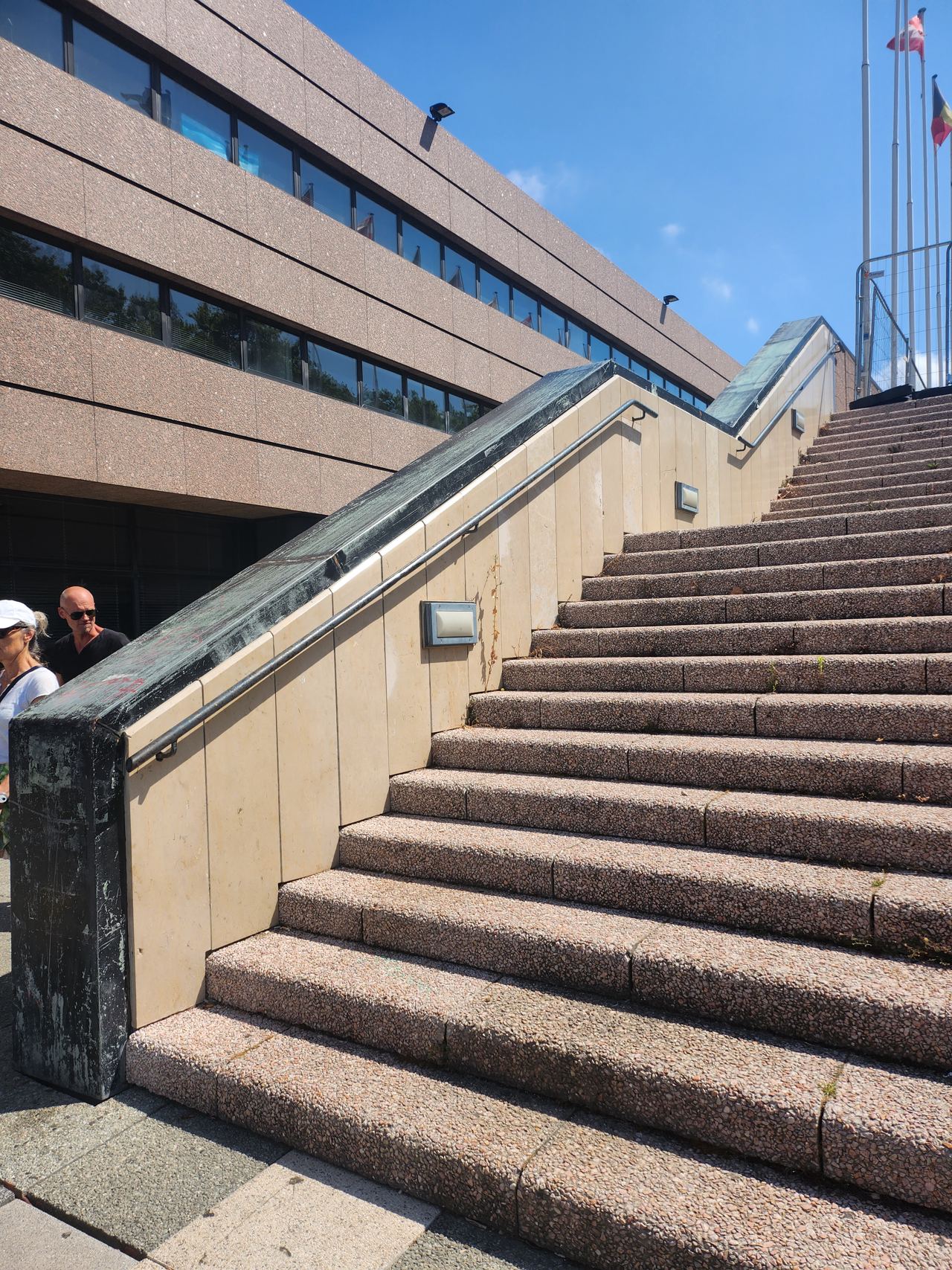 Big ledge and rail — photo 1