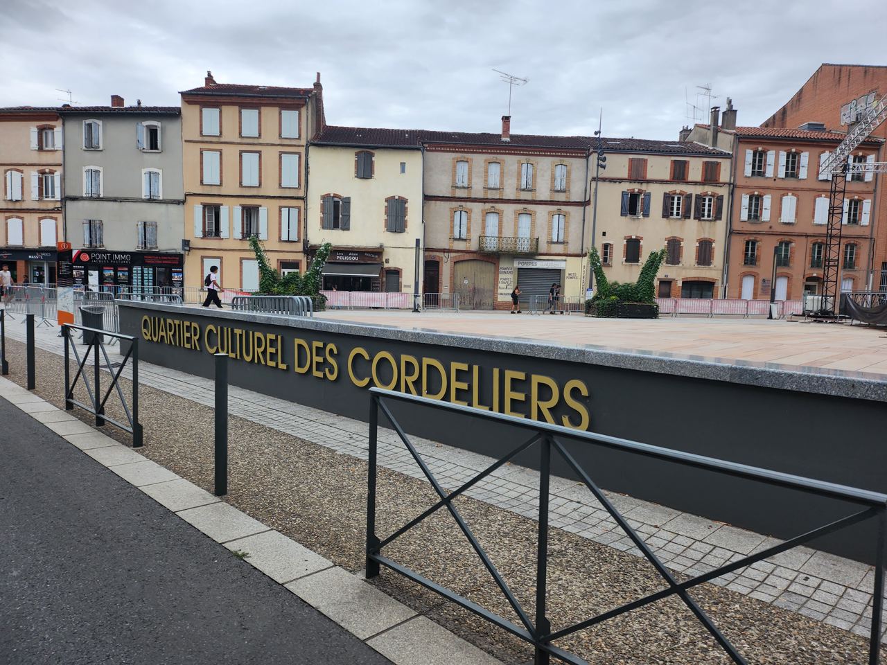 Long curb Albi — photo 1