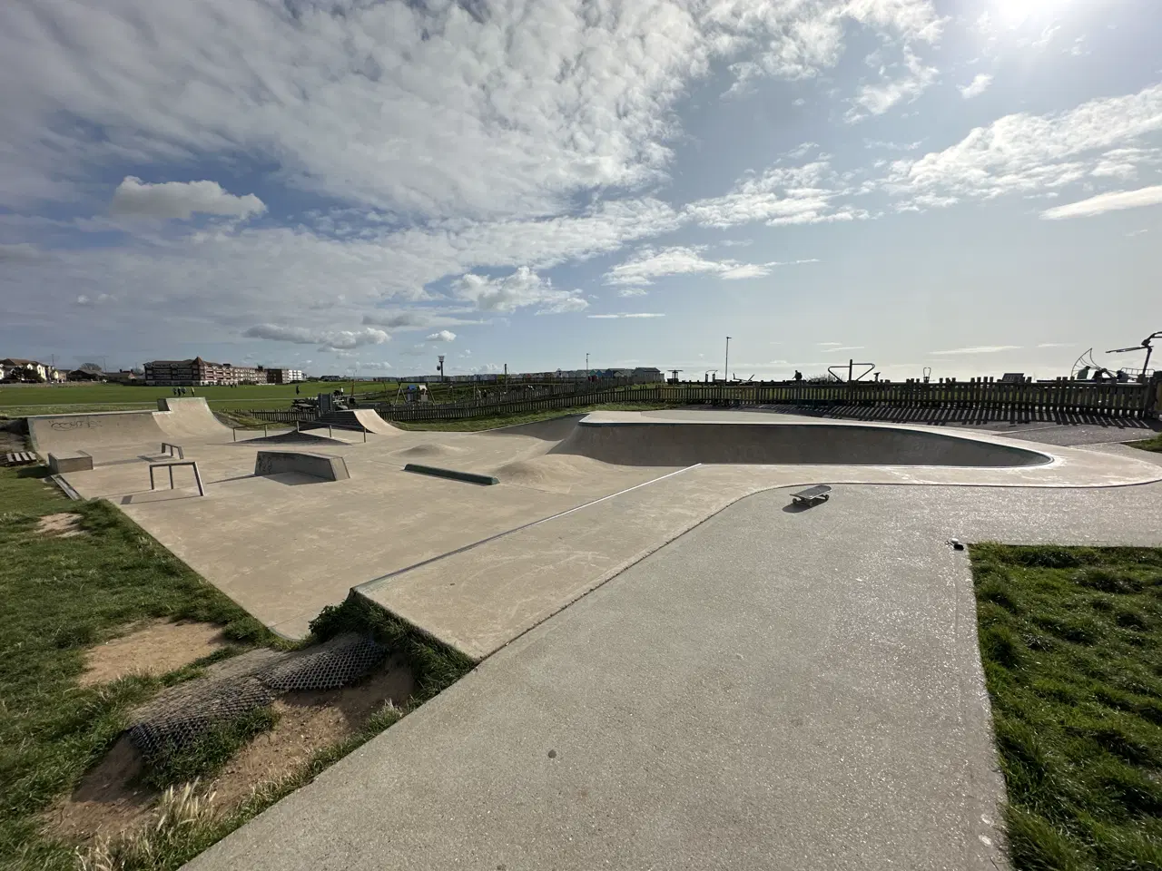 Lancing Beach Green Skatepark — photo 1