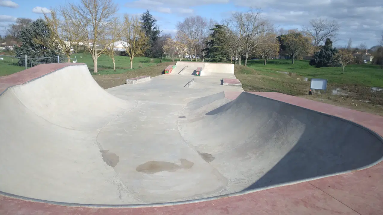 Skatepark frouzins — photo 1