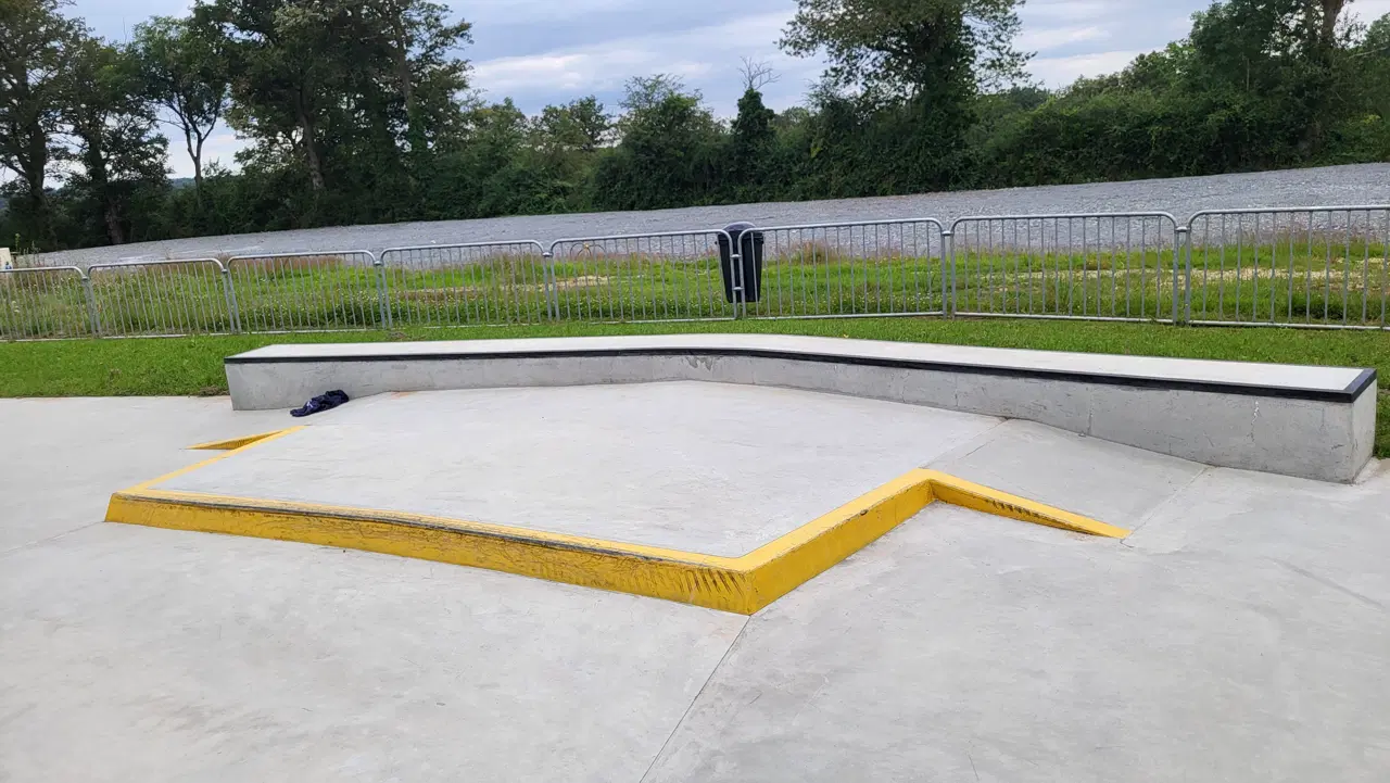 Skatepark Saint Sulpicehttps:/ — photo 1
