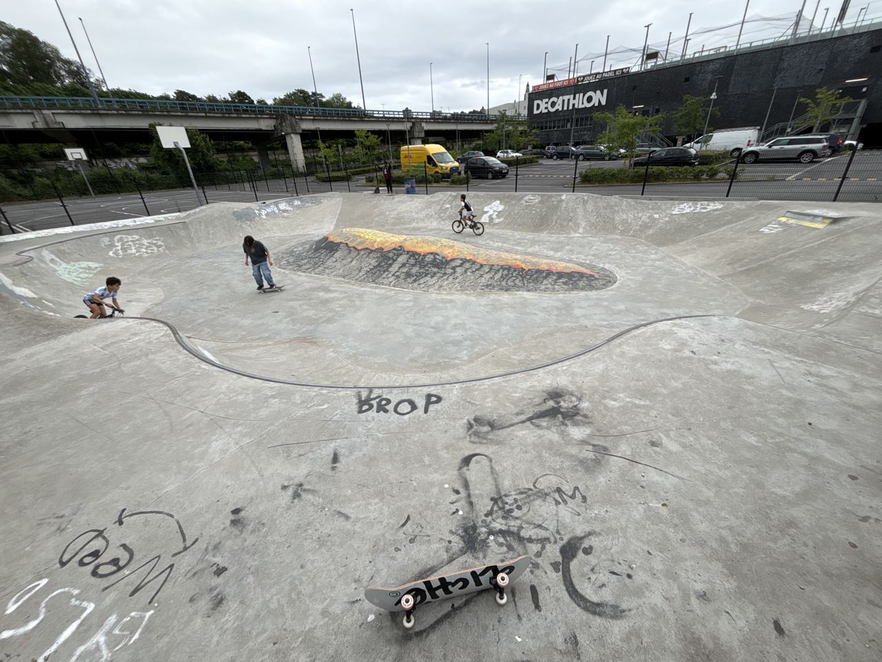 Bowl decathlon parking — photo 1