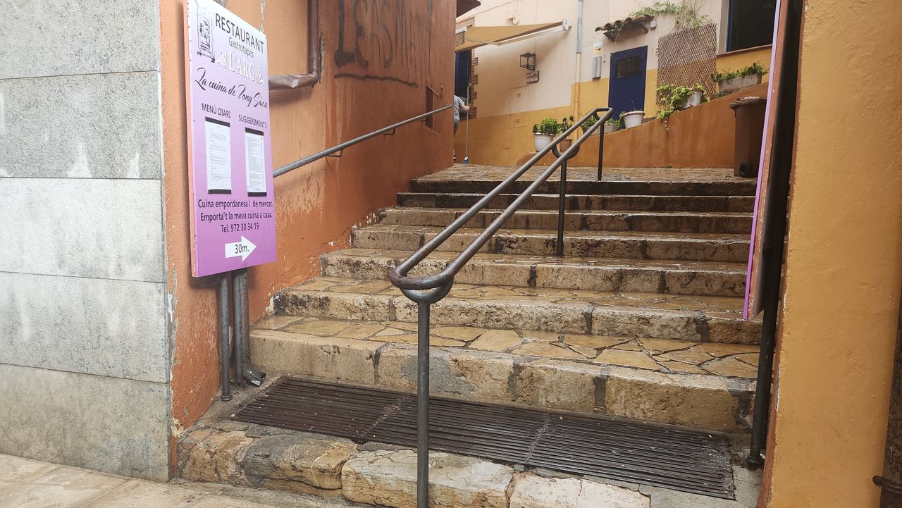 Rail market Palafrugell — photo 1