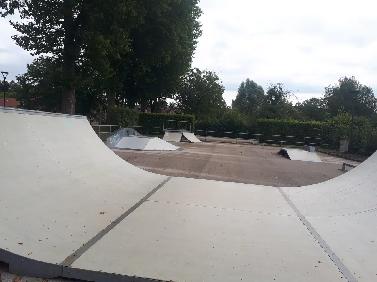 Rochefort-sur-Nenon skatepark — photo 1