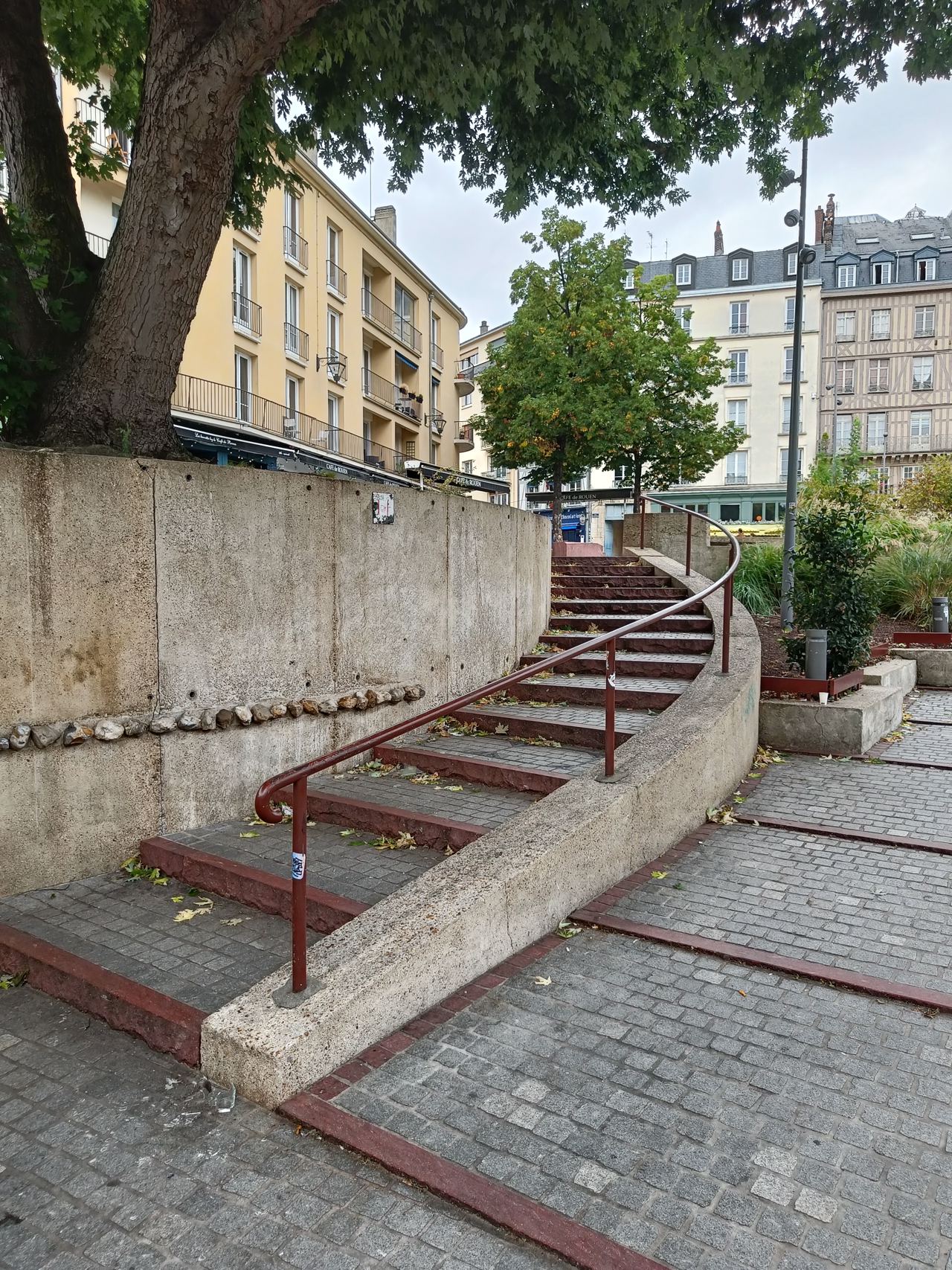 Down rail — photo 1