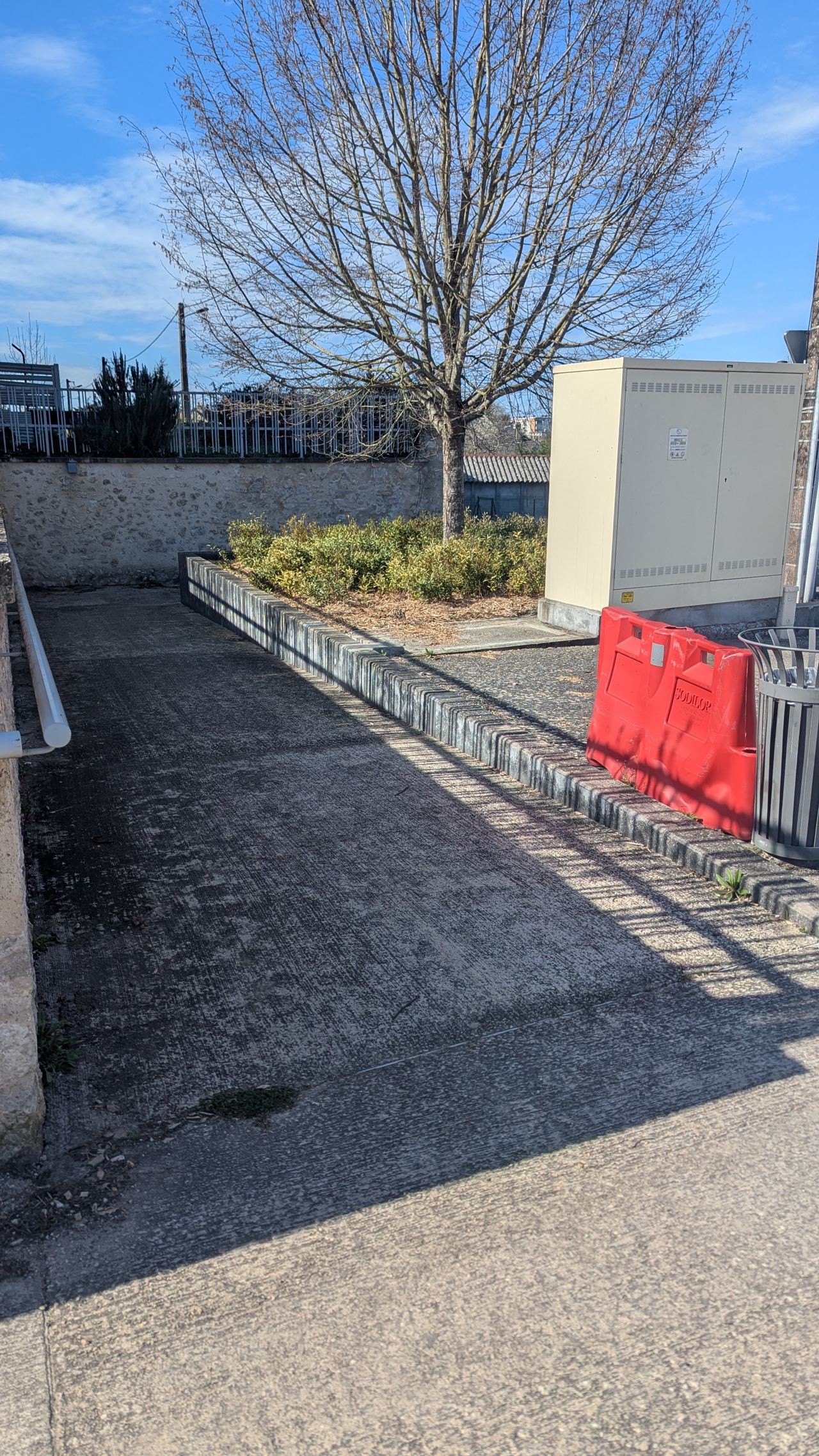 Médicis spot — photo 1