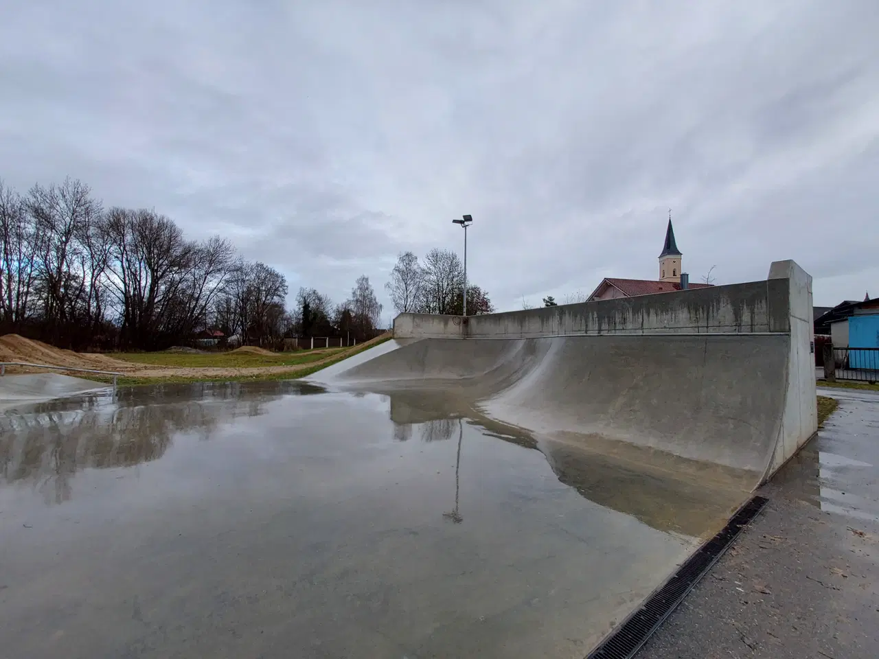 Frontenhausen skatepark — photo 1