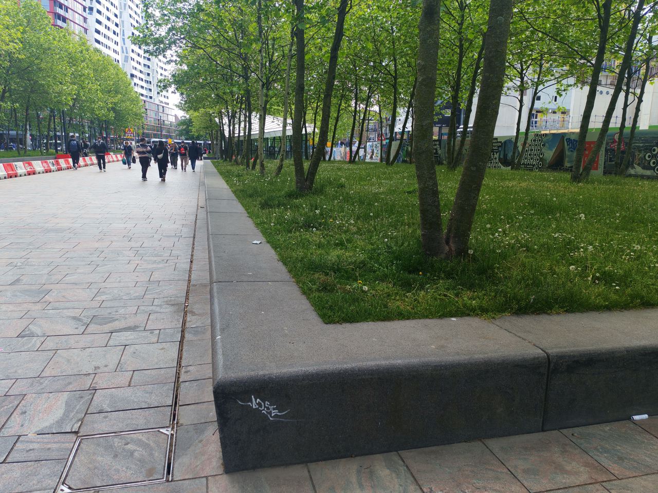 Long curb Rotterdam — photo 1