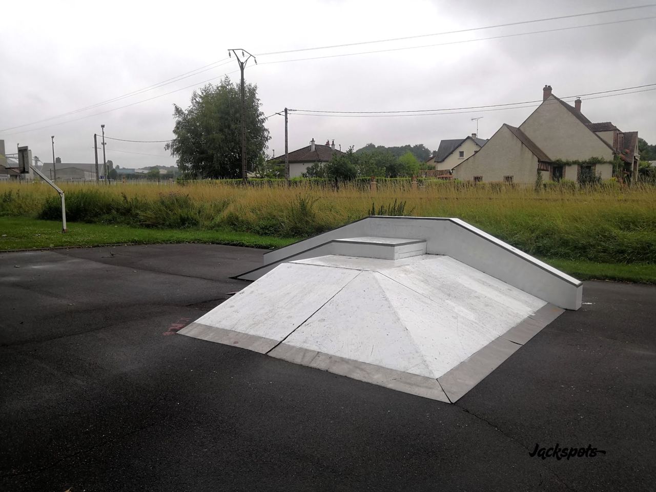 Château-Renard skatepark — photo 1
