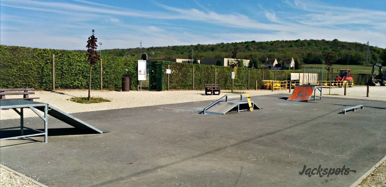 Morigny-Champigny skatepark — photo 1