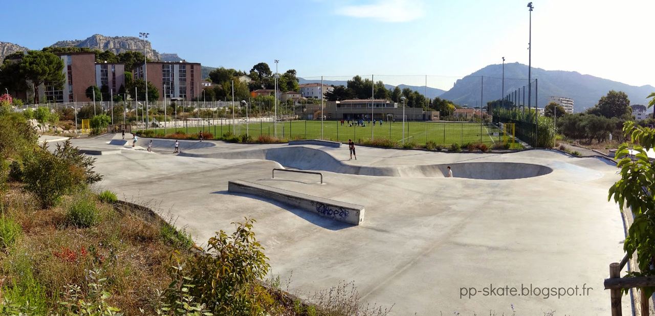 Snake run de la Beaucaire skatepark — photo 1