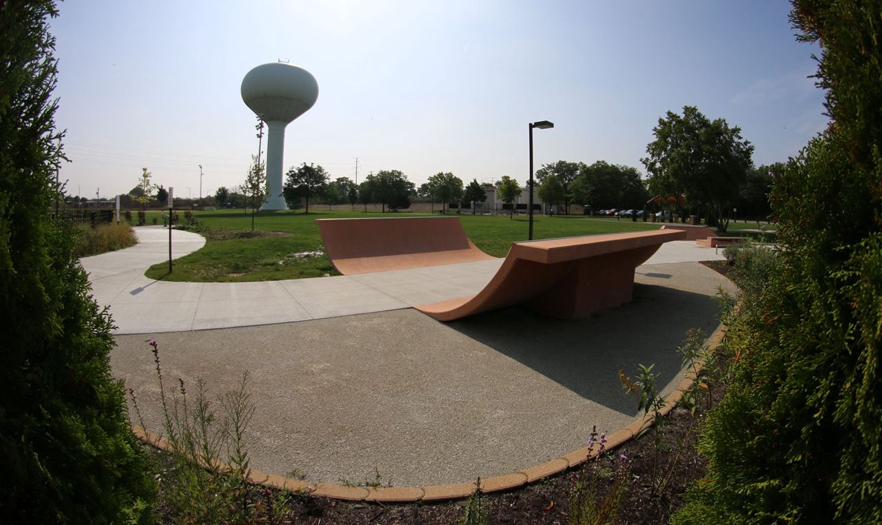Gordon Park Skate Spot — photo 1