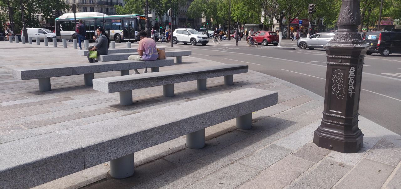 Ledges Place de la bastille — photo 1