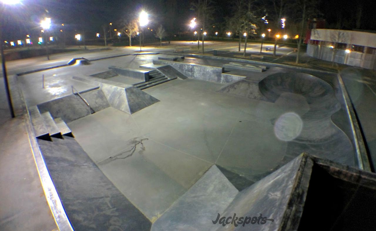 Chartres skatepark — photo 1