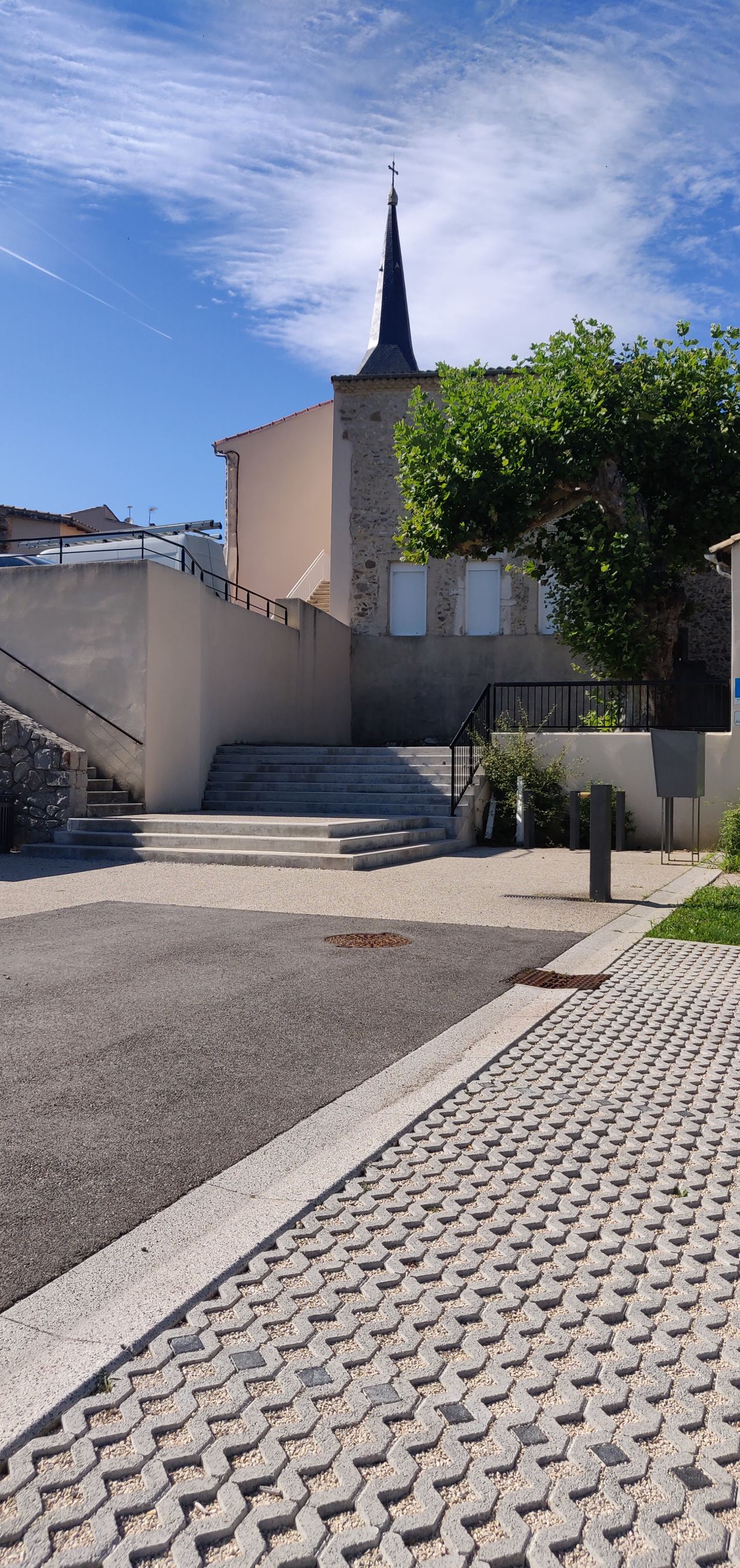 3 stairs — photo 1
