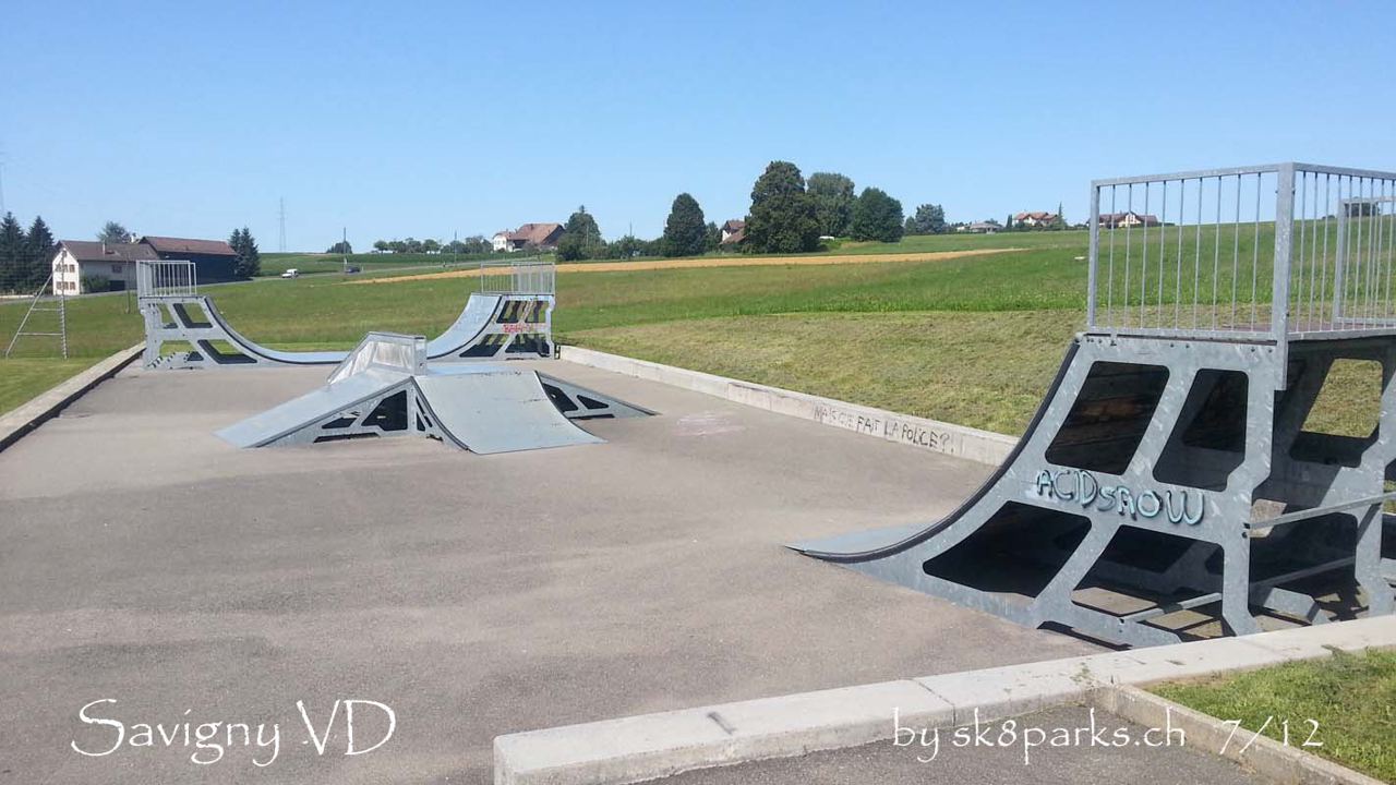 Savigny skatepark — photo 1