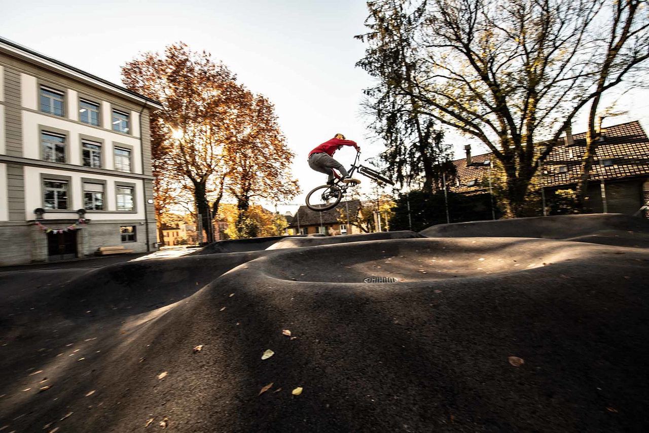 Velosolutions Pumptrack Schulhaus Lorraine Bern — photo 1