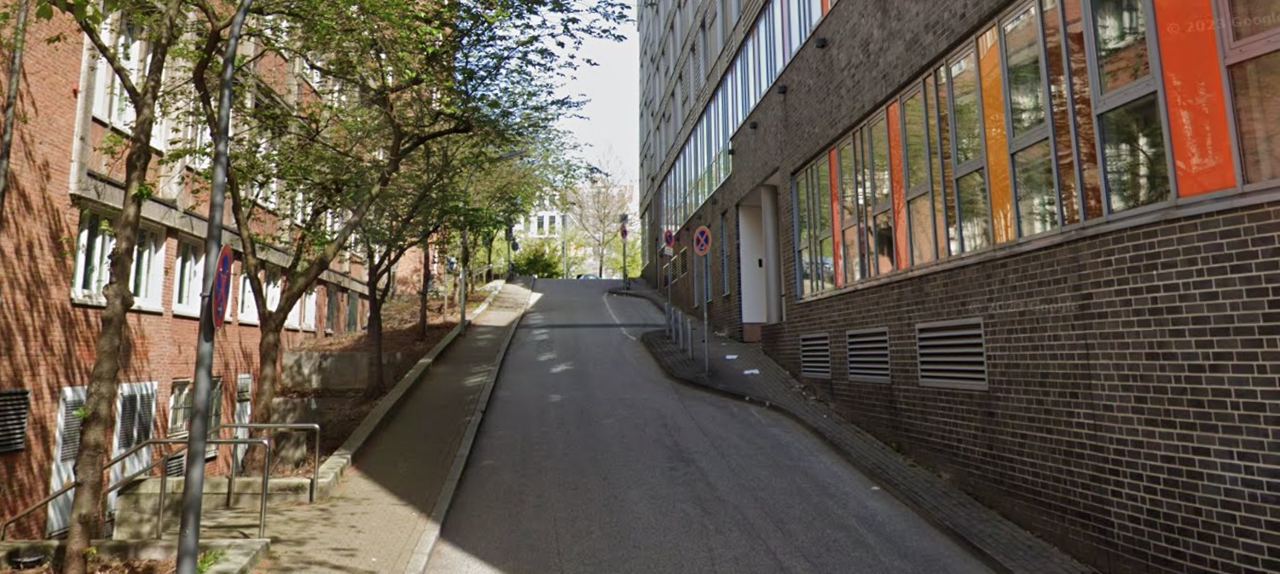 Hill near indoor park — photo 1