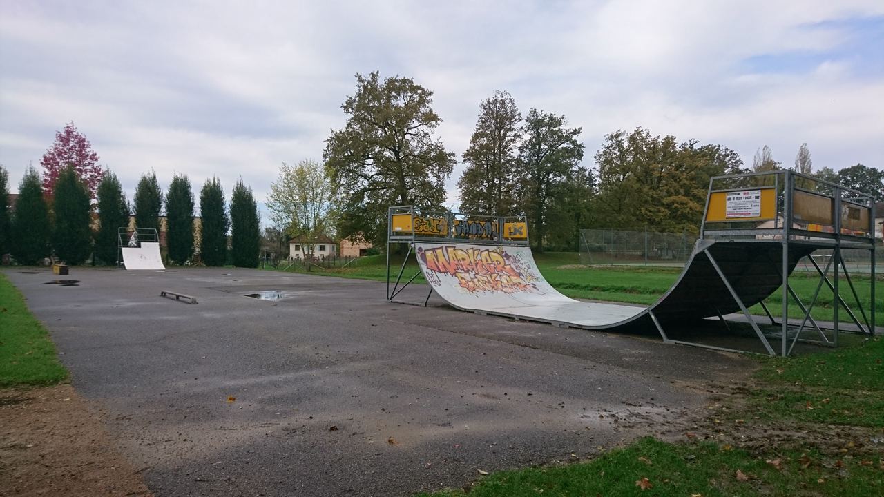 Louhans skatepark — photo 1