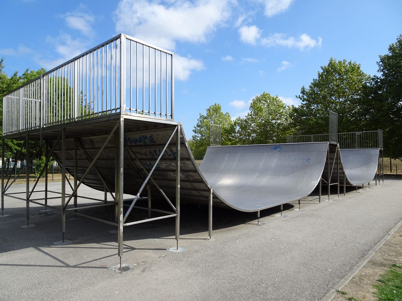 Les clayes sous bois skatepark — photo 1
