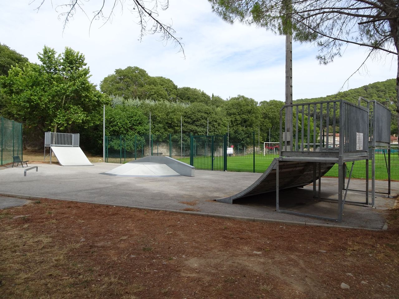 Rampe de Cabasse skatepark — photo 1