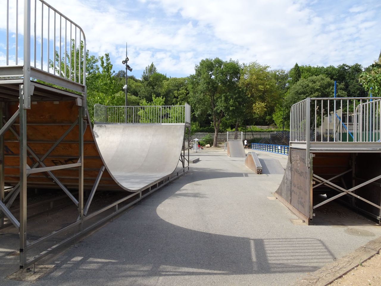 Flassans-sur-Issole skatepark — photo 1