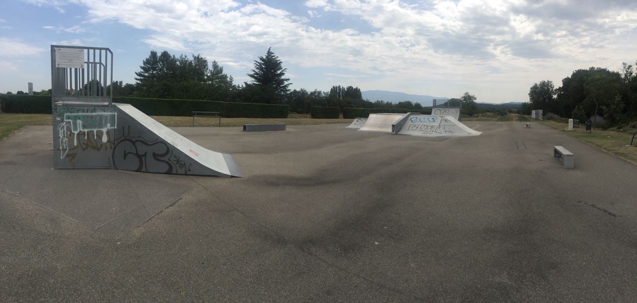 Étoile-sur-Rhône skatepark — photo 1