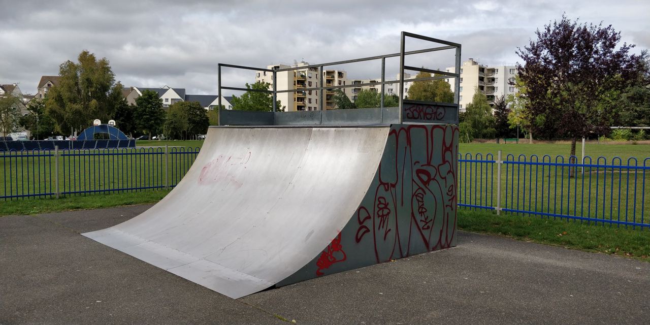 Le Mée sur Seine skatepark — photo 1