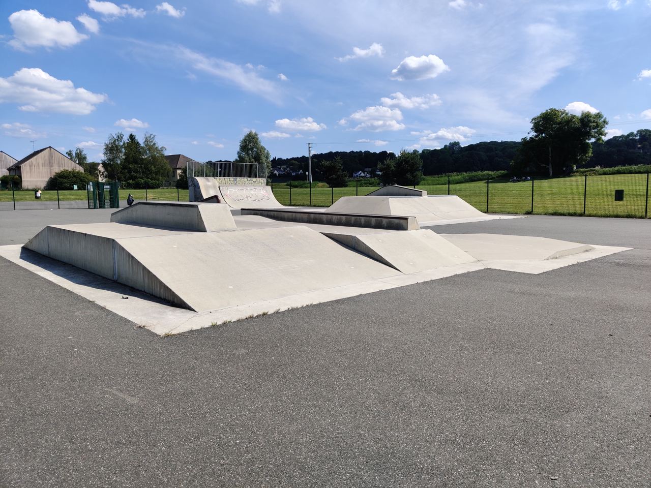 Saint-Germain-sur-Morin skatepark — photo 1