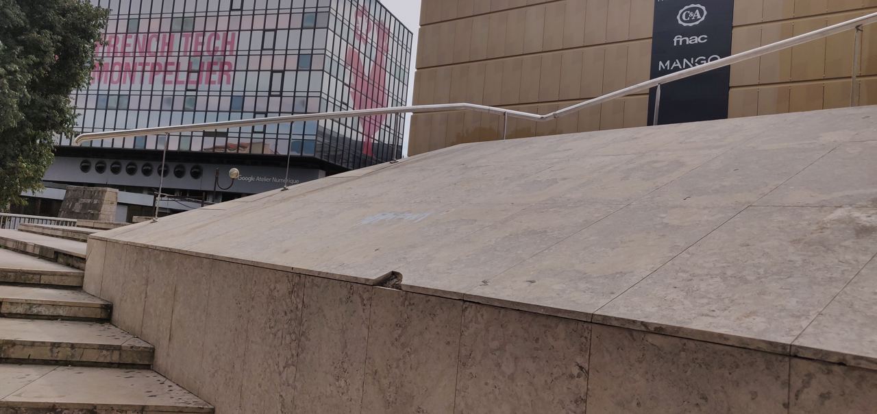 Little ledge and rails — photo 1