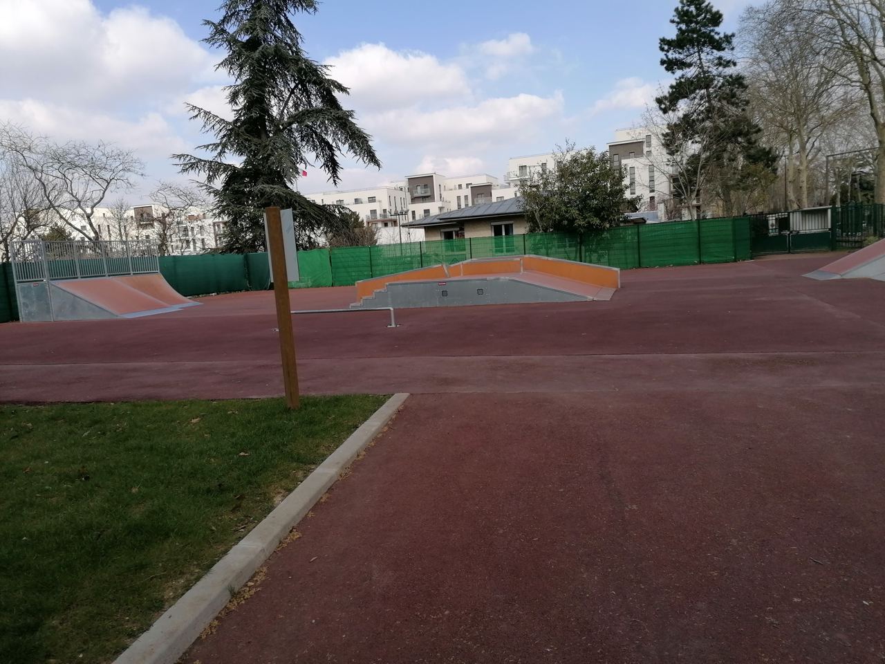 Rueil-Malmaison skatepark — photo 1
