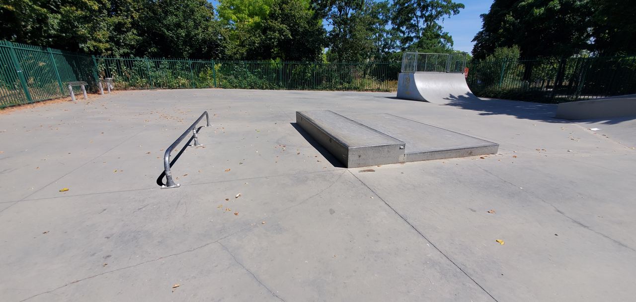 Suresnes skatepark — photo 1