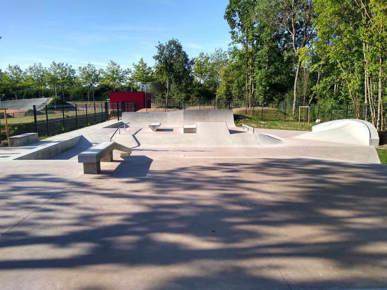 Nouveau skatepark Voisins-le-Bretonneux — photo 1