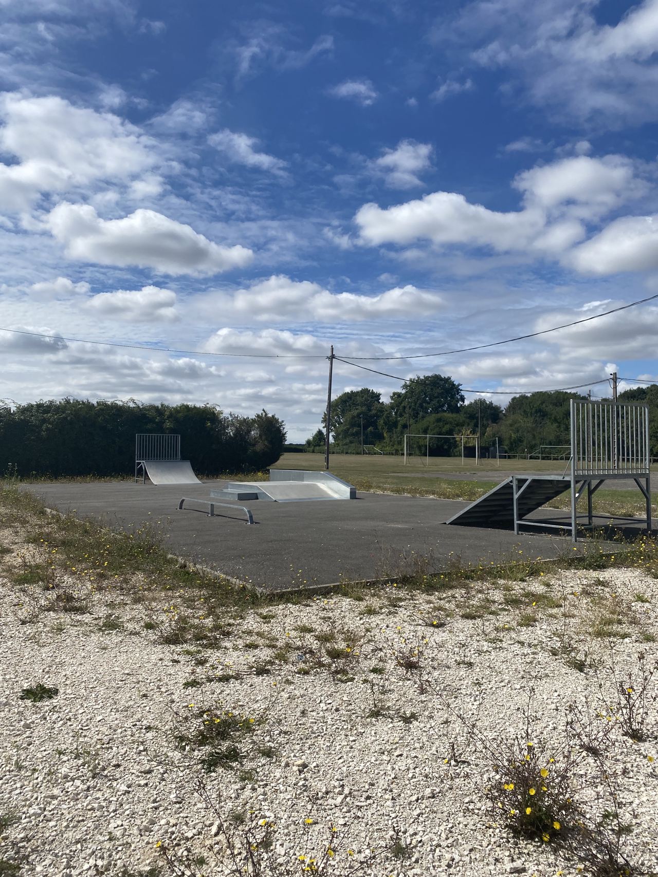 Jouy-le-Châtel skatepark — photo 1