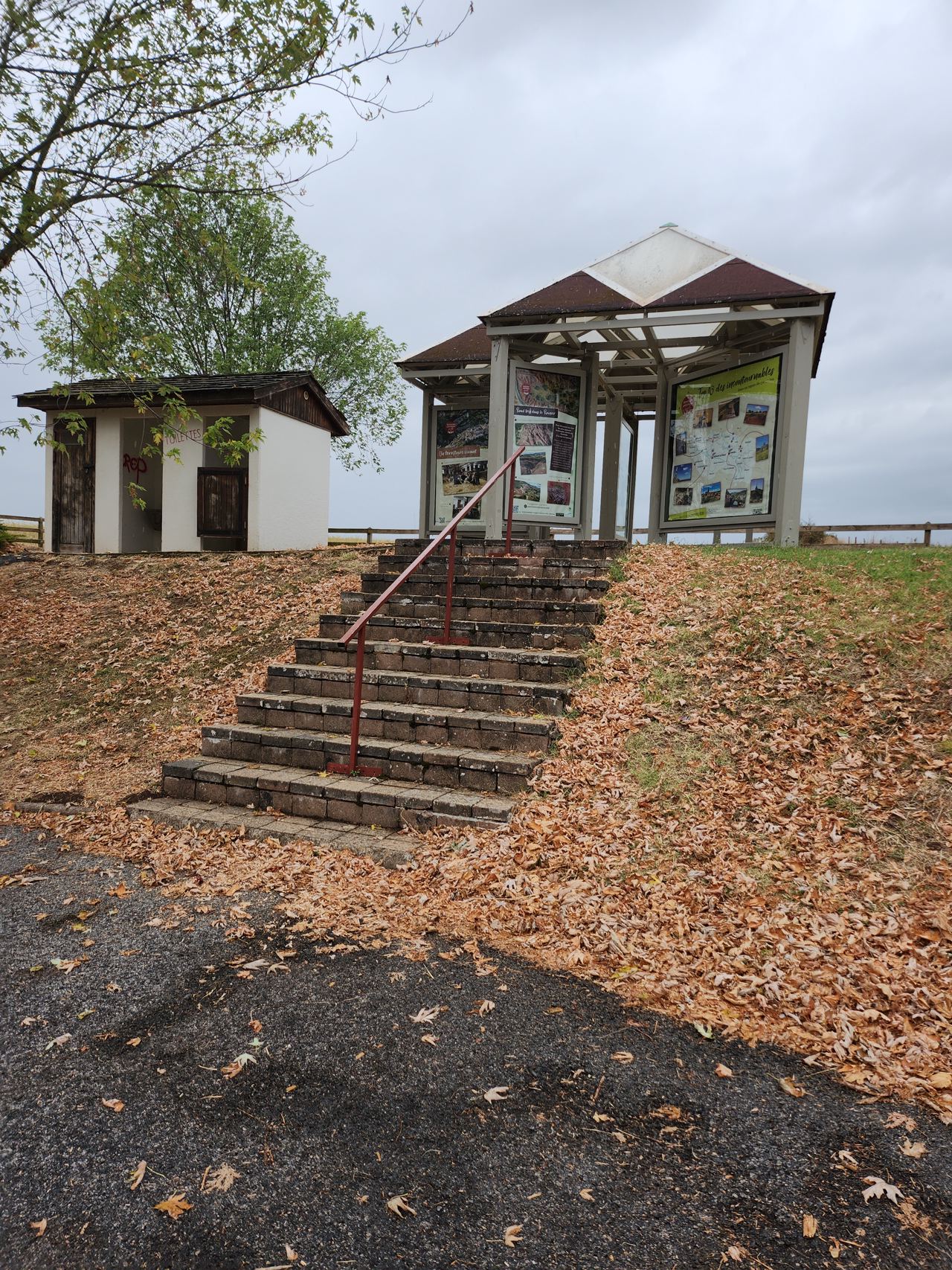 Handrail Aire des Rougiers — photo 1