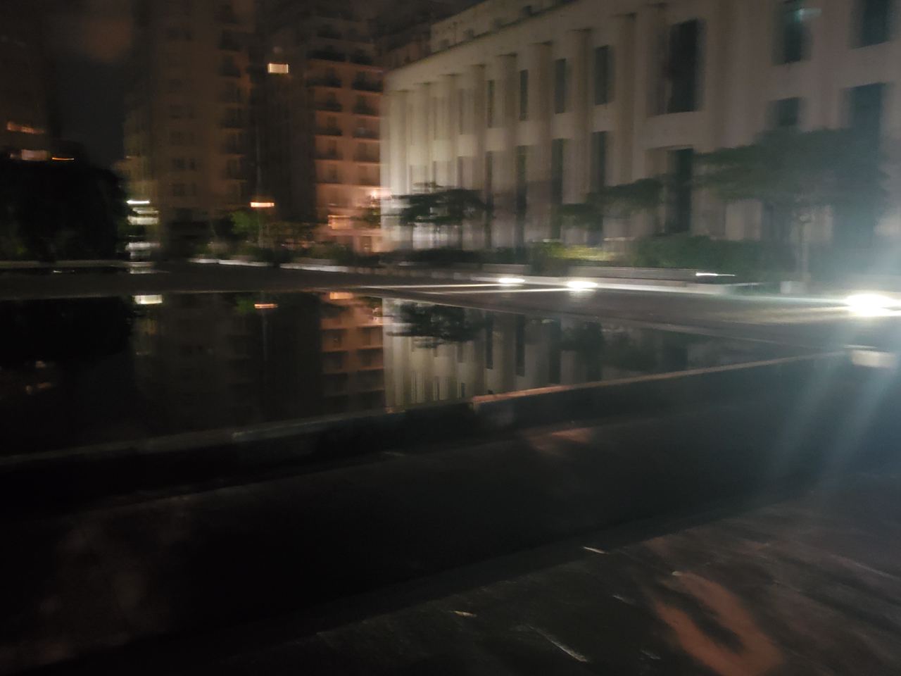 Curb gratteciel — photo 1