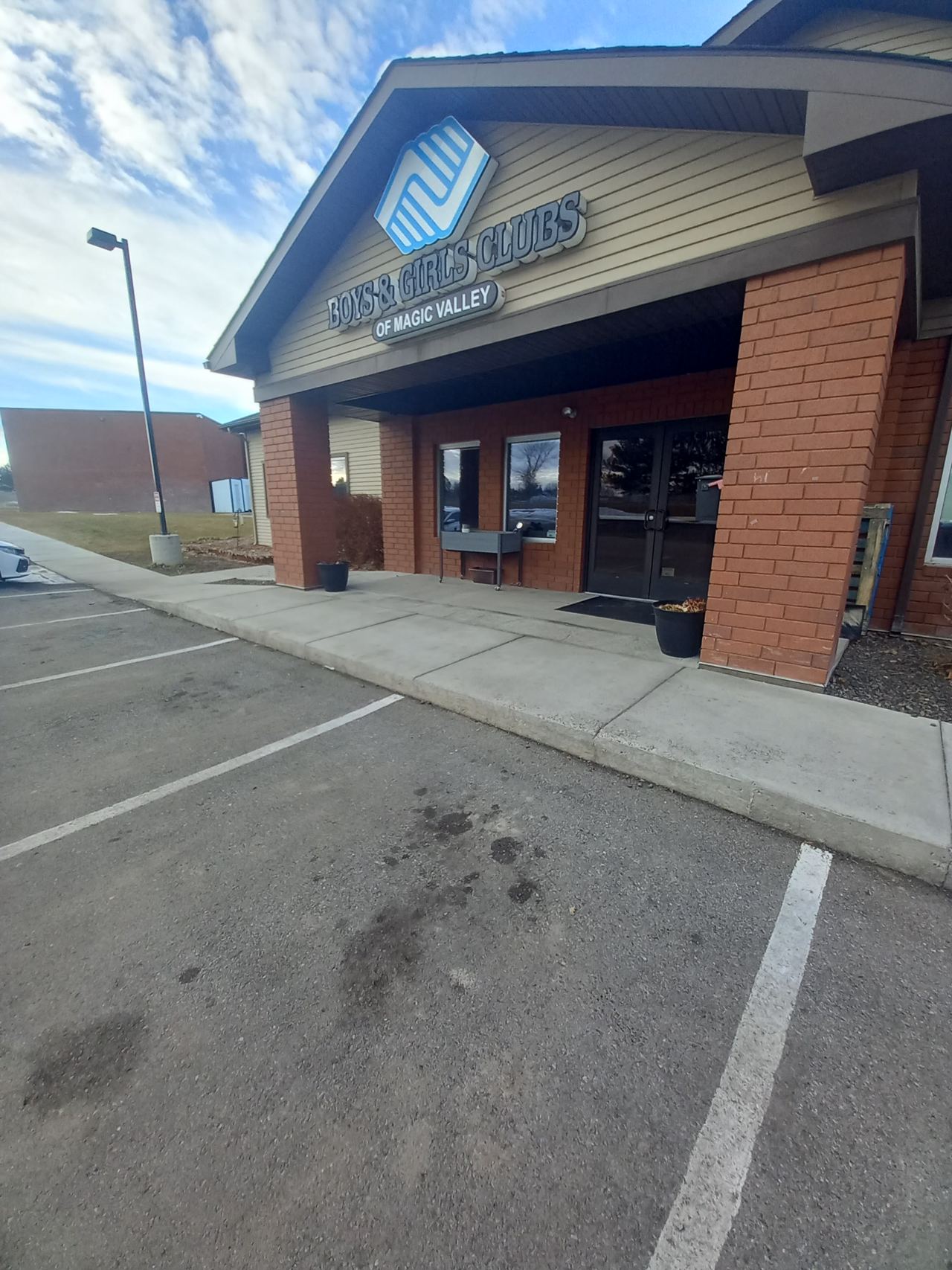 Boys and Girls Club Ledge — photo 1