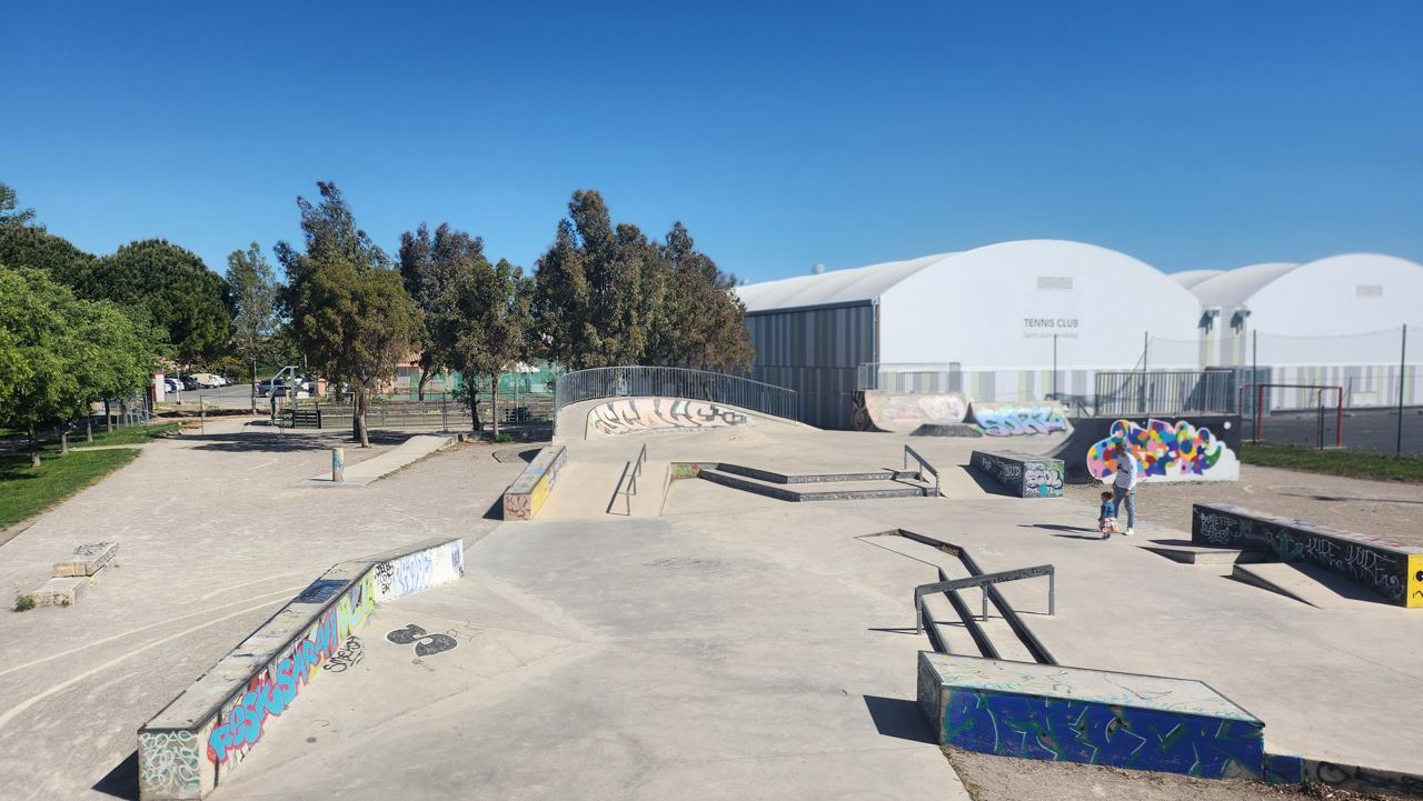 Saint-Jean-de-Védas skatepark — photo 1