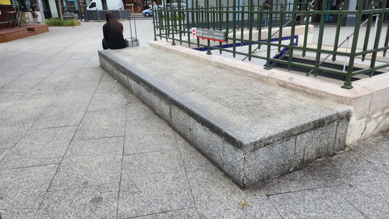 Porte des Lilas Spot — photo 1