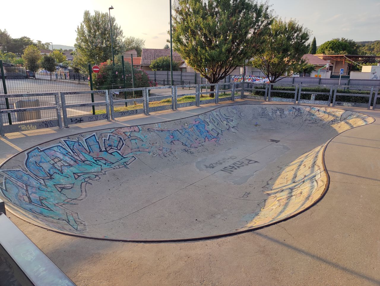 Pourrières skatepark — photo 1