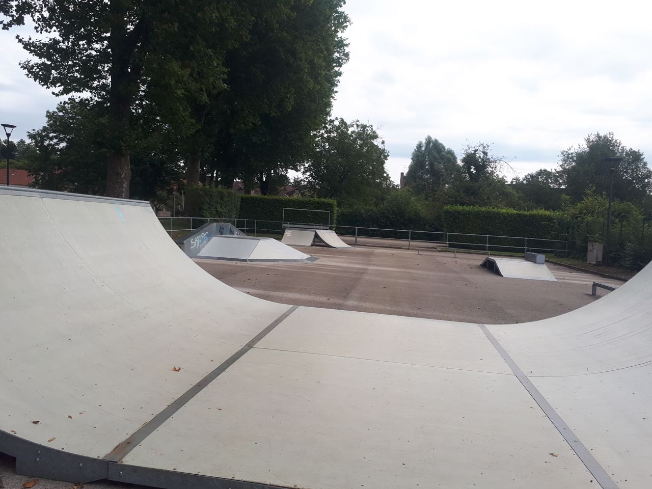 Rochefort-sur-Nenon skatepark — photo 1